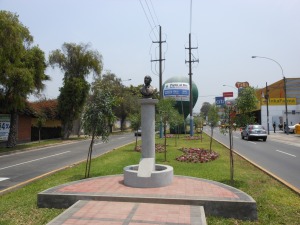 New bust of Raul Ferrero in Peru